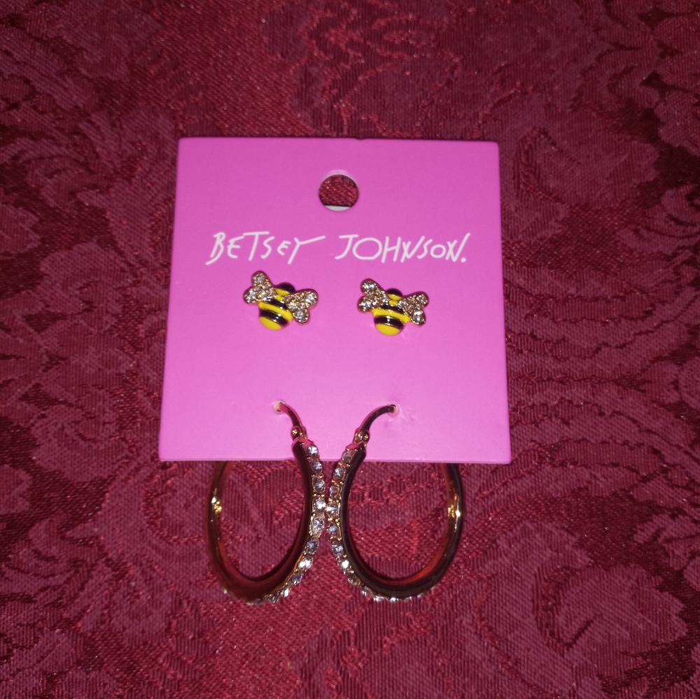 Betsey Johnson Sparkling Bee Earrings - Gold and Yellow NWT 2 Pairs Hoops 💛🐝